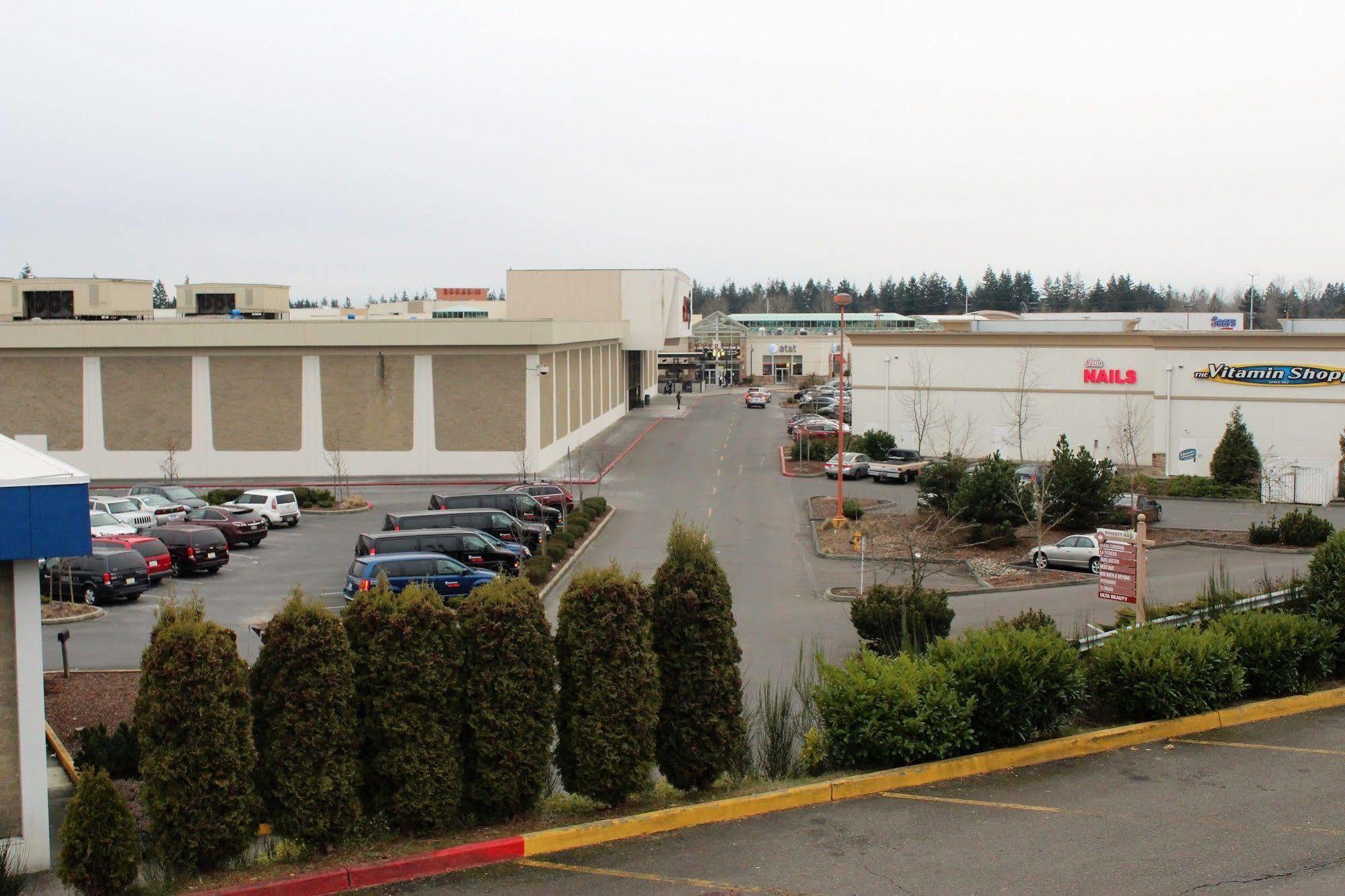 Days Inn By Wyndham Everett Exterior photo